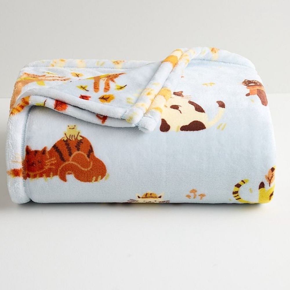 🆕 The Big One Oversized Throw Blanket Playful Kittens Super Soft Plush 60”x72”